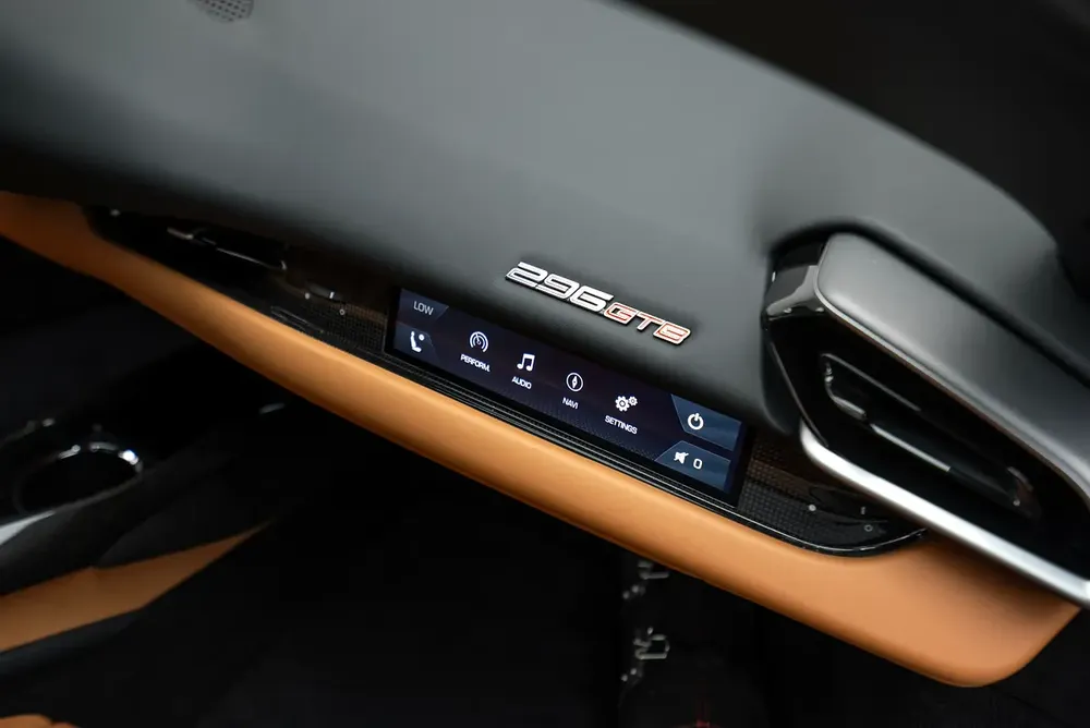 2024 FERRARI 296 GTB GCC | DEALER SERVICES AND WARRANTY - Image 17