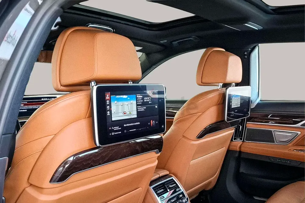 AED 2204/month | 2022 BMW 7-Series 730Li | GCC Specs | Ref#476806 - Image 13