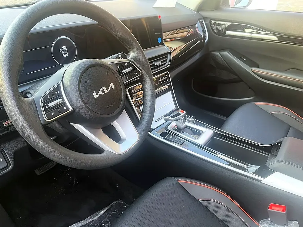 TOP LINE KIA SELTOS 1.5L, 360 CAMERA - Image 11