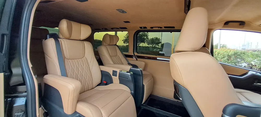 GRANVIA 2025 PREMIUM VIP TAN WOODEN INTERIOR + FULL OPTION GCC WARRANTY FUTTAIM -ORGINAL PAINT 100% - Image 16