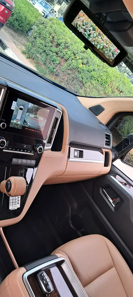 GRANVIA 2025 PREMIUM VIP TAN WOODEN INTERIOR + FULL OPTION GCC WARRANTY FUTTAIM -ORGINAL PAINT 100% - Image 20
