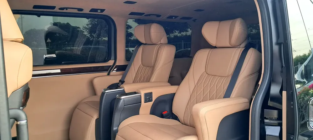 GRANVIA 2025 PREMIUM VIP TAN WOODEN INTERIOR + FULL OPTION GCC WARRANTY FUTTAIM -ORGINAL PAINT 100% - Image 9