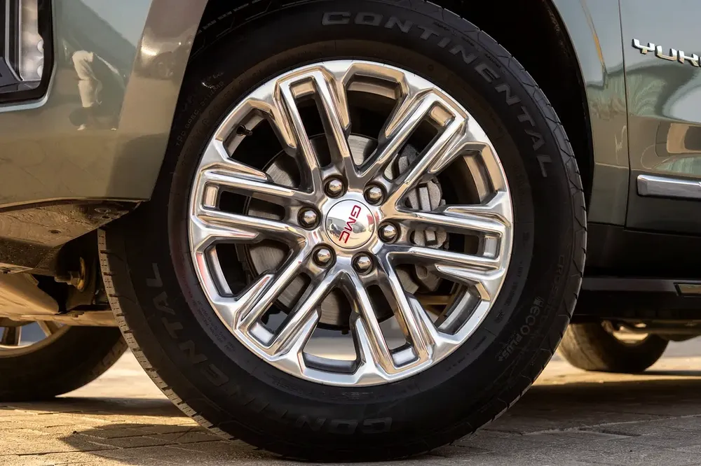 GMC Yukon SLT 2023 GCC | Agency Warranty - Image 8