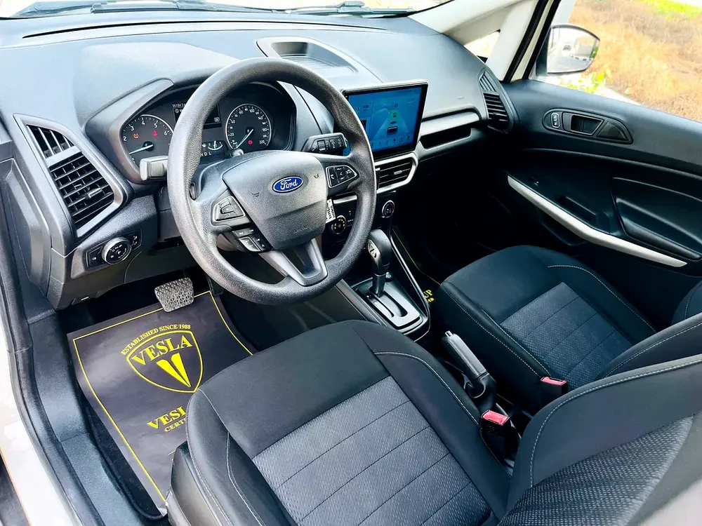 UNLIMITED MILEAGE WARRANTY / CRUISE CONTROL + NAVIGATION + CAMERA + APPLE PLAY / IN HOUSE FINANCE - Image 11