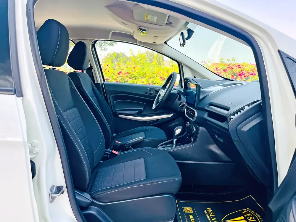 UNLIMITED MILEAGE WARRANTY / CRUISE CONTROL + NAVIGATION + CAMERA + APPLE PLAY / IN HOUSE FINANCE - Image 16