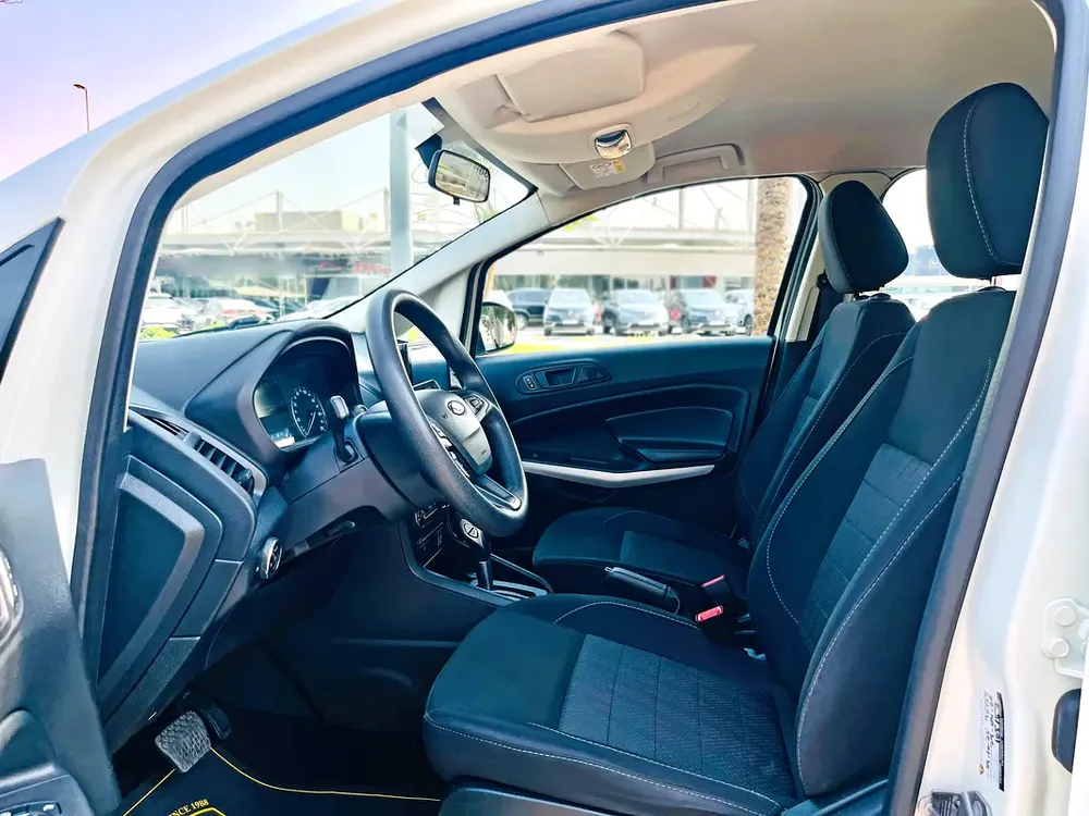 UNLIMITED MILEAGE WARRANTY / CRUISE CONTROL + NAVIGATION + CAMERA + APPLE PLAY / IN HOUSE FINANCE - Image 17