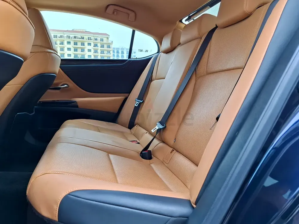 AED 1824/month | 2023 Lexus ES-Series ES 300h | GCC Specs | Ref#450560 - Image 11