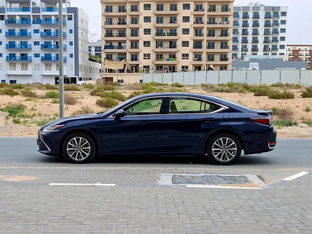 AED 1824/month | 2023 Lexus ES-Series ES 300h | GCC Specs | Ref#450560 - Image 5