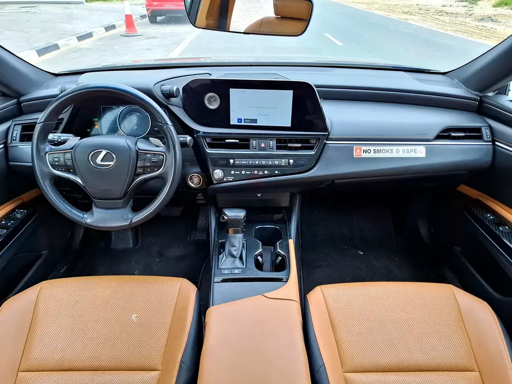 AED 1824/month | 2023 Lexus ES-Series ES 300h | GCC Specs | Ref#450560 - Image 9