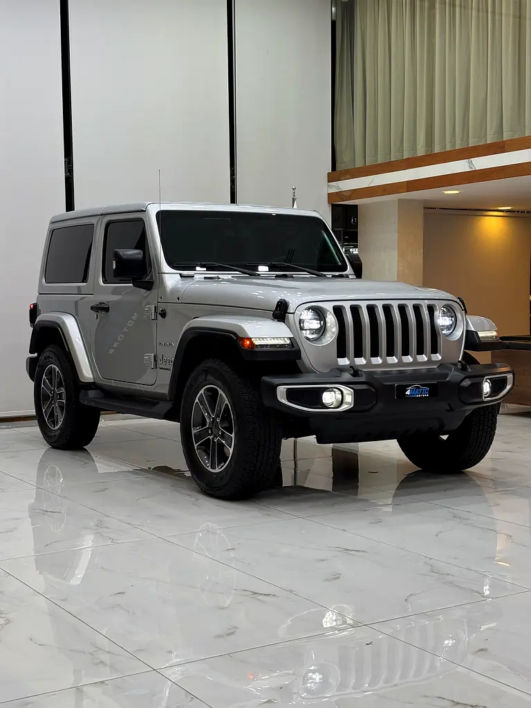 Jeep Wrangler Sahara Sport - Image 4