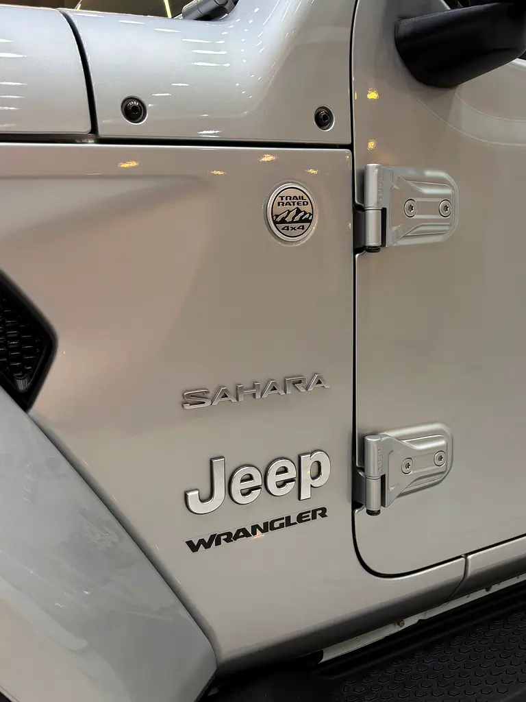Jeep Wrangler Sahara Sport - Image 5
