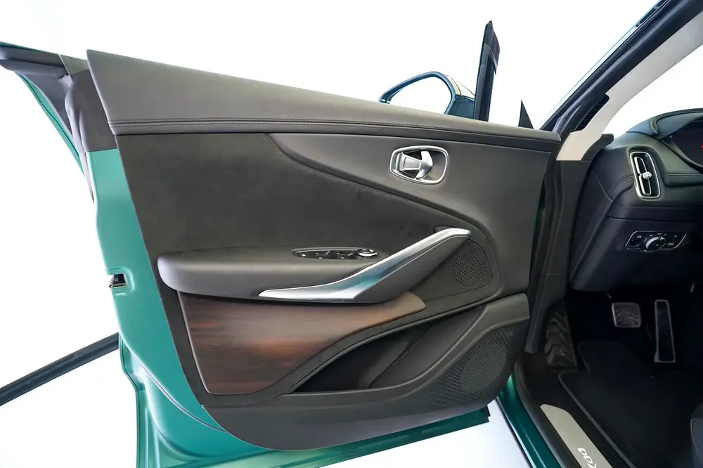 WARRANTY DEC 2026 | MATT GREEN | TWO TONE INTERIOR | PANORAMIC ROOF | DBX 550 - Image 8