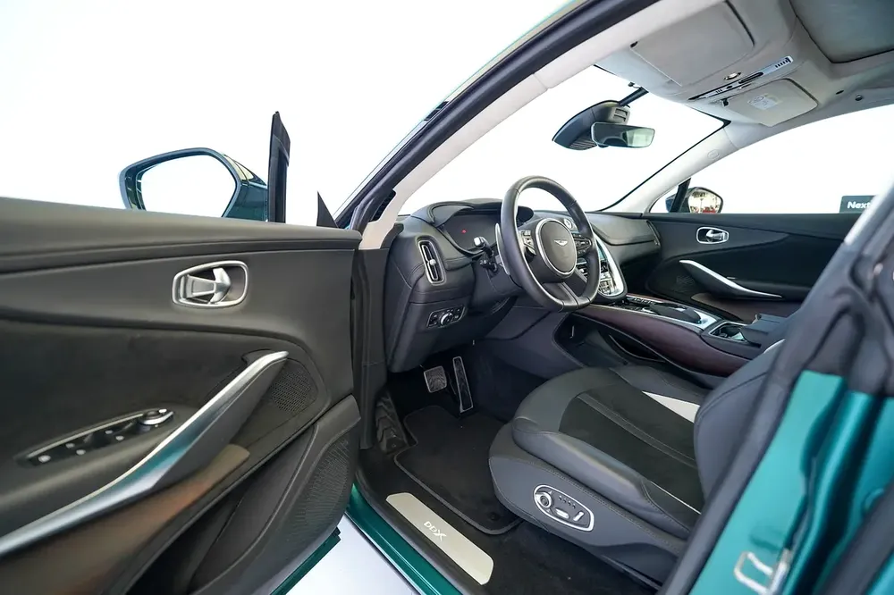 WARRANTY DEC 2026 | MATT GREEN | TWO TONE INTERIOR | PANORAMIC ROOF | DBX 550 - Image 9