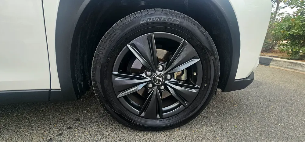 LEXUS UX200 FULL 0PTION MODEL 2022 G.C.C ACCIDENT FREE ORIGINAL PAINT - Image 8