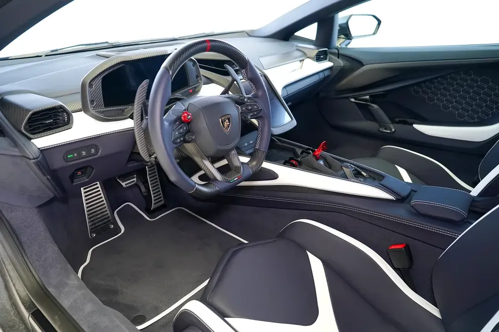AD PERSONAM ALPHA | SPECIAL ORDER | DEALER SERVICE JUN 2028 | MATT CARBON INTERIOR | CARBON EXTERIOR - Image 8