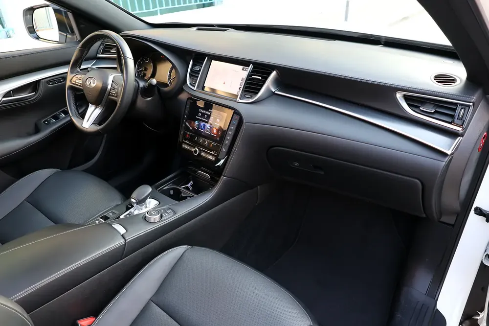 INFINITI  QX55-2022-101000KM-GCC SPECS-EXCELLENT CONDITION - Image 15