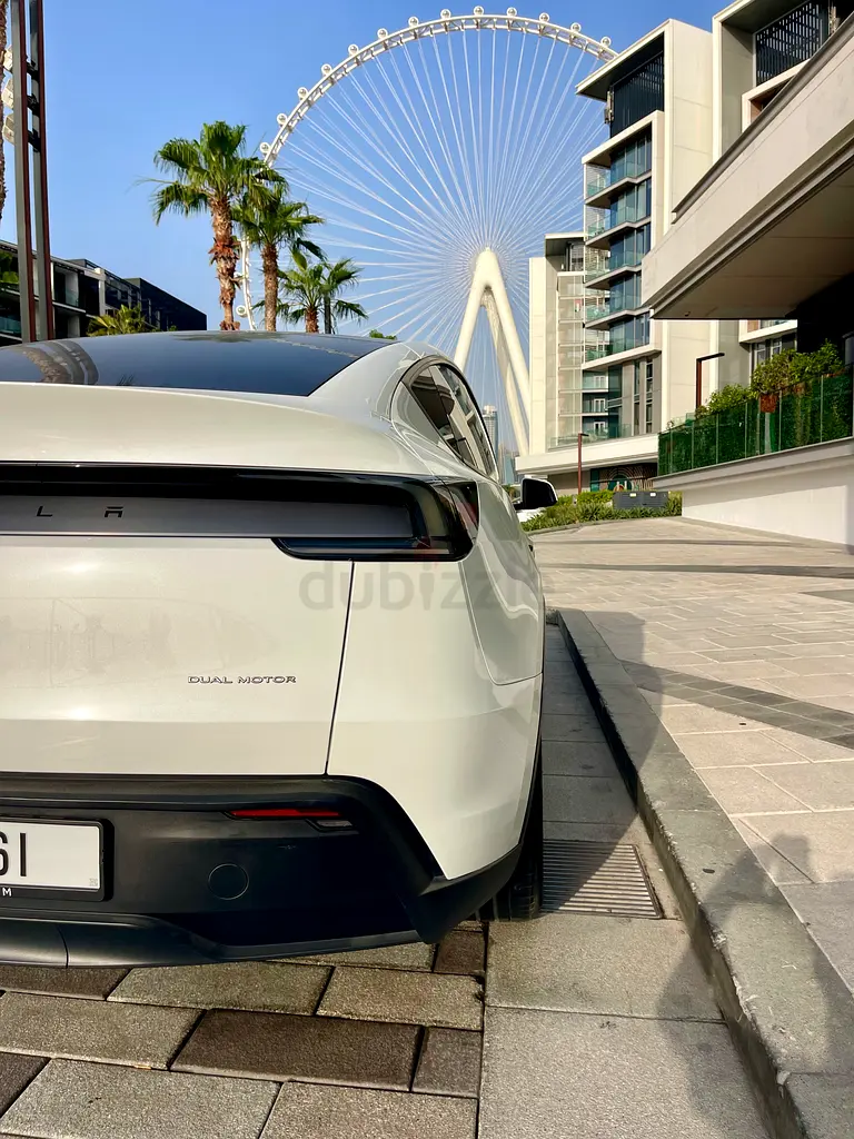 Y Premium Long Range Dual Motor/ GCC Spec/ Direct from owner/ One owner/ Tesla warranty - Image 4