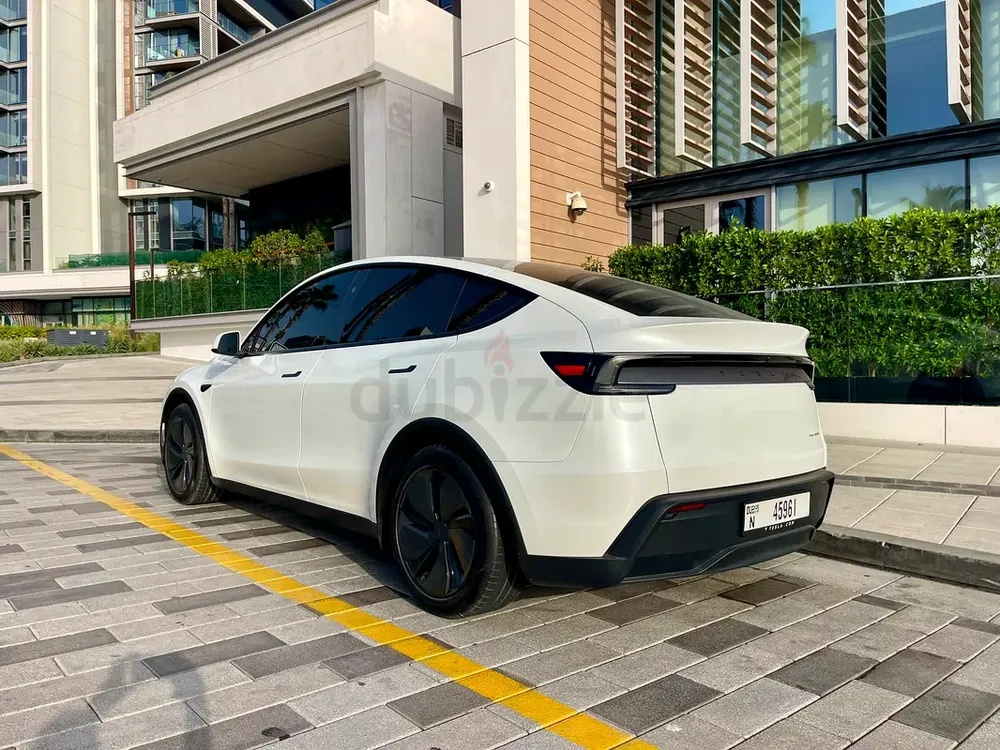 Y Premium Long Range Dual Motor/ GCC Spec/ Direct from owner/ One owner/ Tesla warranty - Image 5