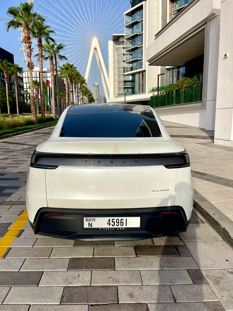 Y Premium Long Range Dual Motor/ GCC Spec/ Direct from owner/ One owner/ Tesla warranty - Image 6