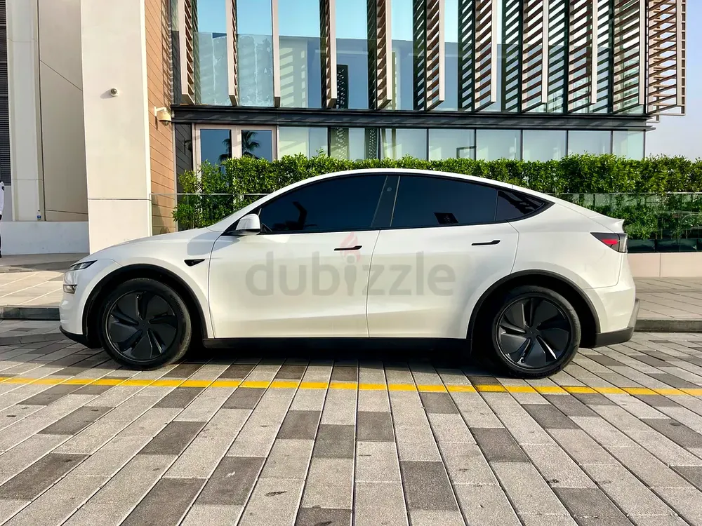 Y Premium Long Range Dual Motor/ GCC Spec/ Direct from owner/ One owner/ Tesla warranty - Image 7