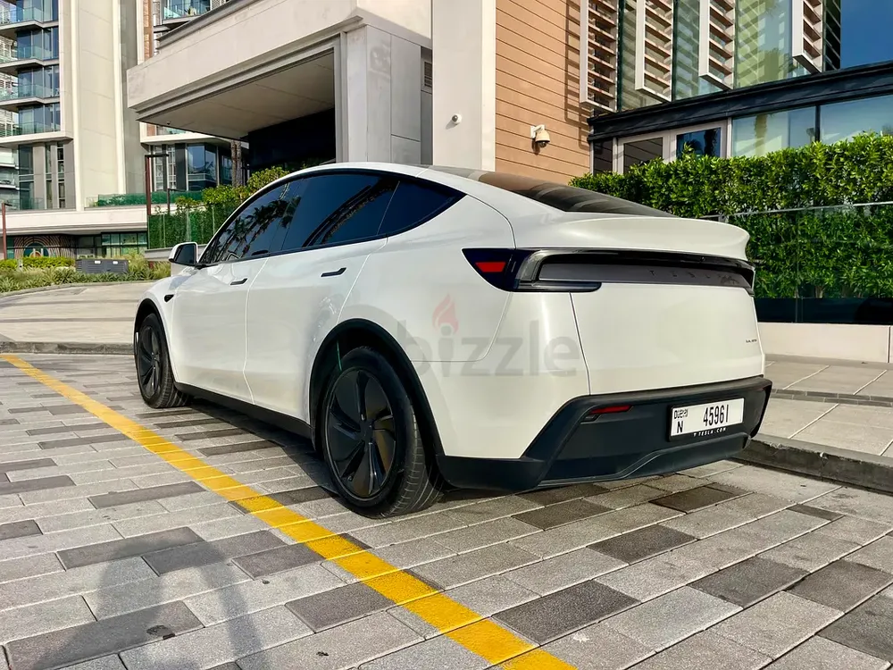 Y Premium Long Range Dual Motor/ GCC Spec/ Direct from owner/ One owner/ Tesla warranty - Image 8