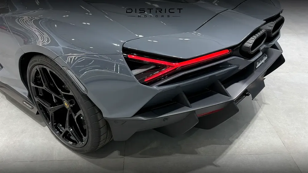 Brand New 2025 Lamborghini Revuelto - Japanese Specs - Hybrid V12 Performance - Image 10