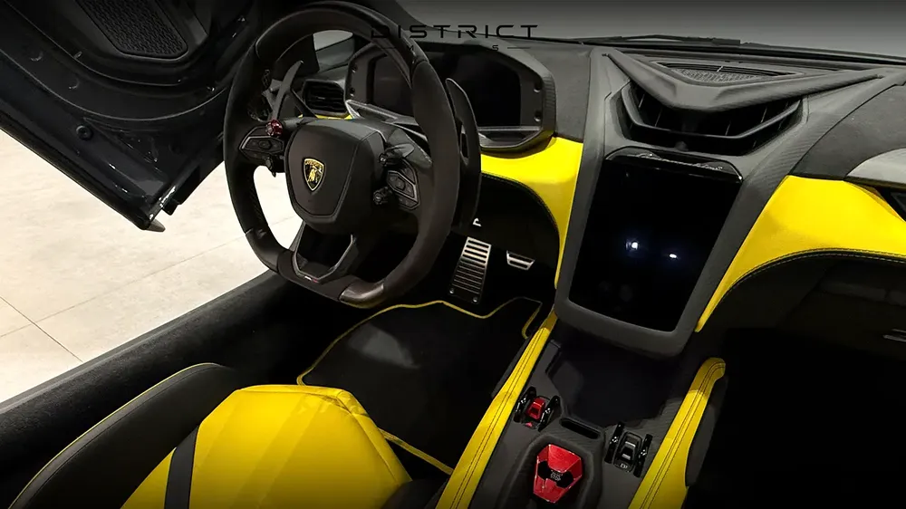 Brand New 2025 Lamborghini Revuelto - Japanese Specs - Hybrid V12 Performance - Image 9