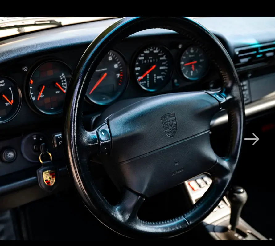 1996 Porsche 911 (993) Carrera - Japanese Specs - GCC Ready - Image 12