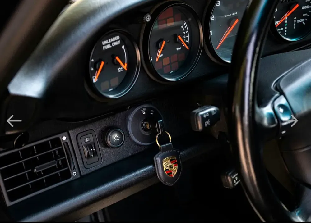 1996 Porsche 911 (993) Carrera - Japanese Specs - GCC Ready - Image 13