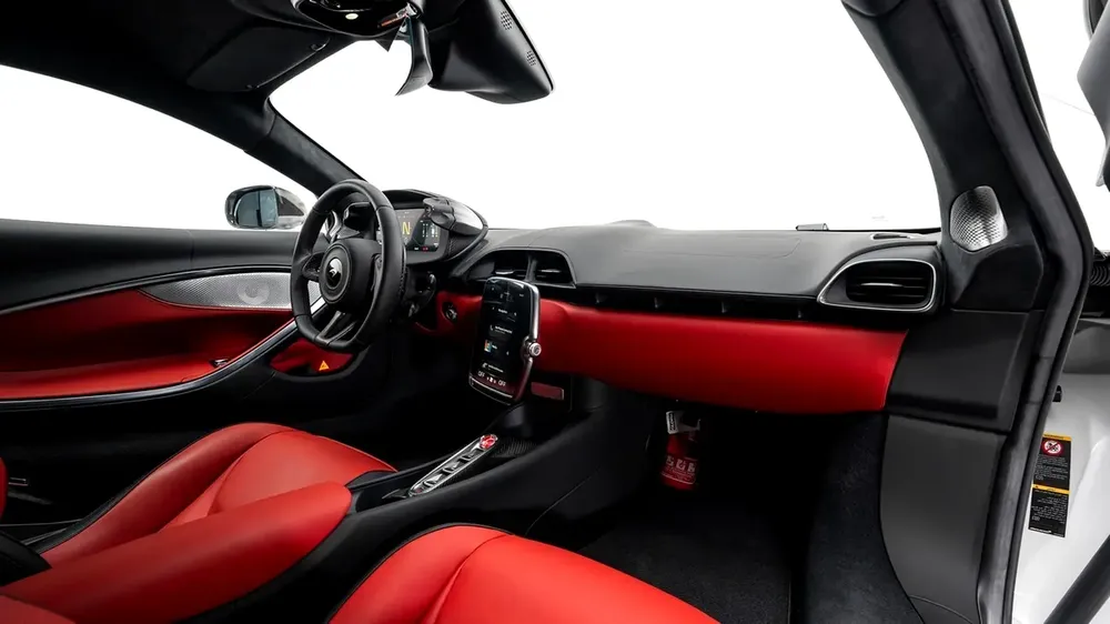 McLaren Artura - 2024 - GCC Specs - Under Warranty - Image 12