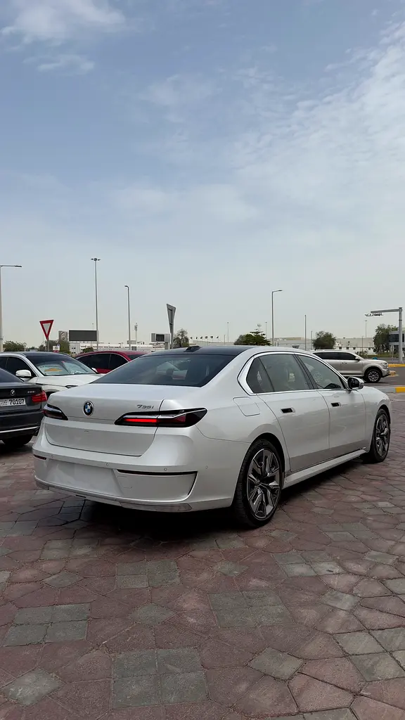 BMW 735i Pure Excellence with automatic doors and 5 years service and warranty - Image 4