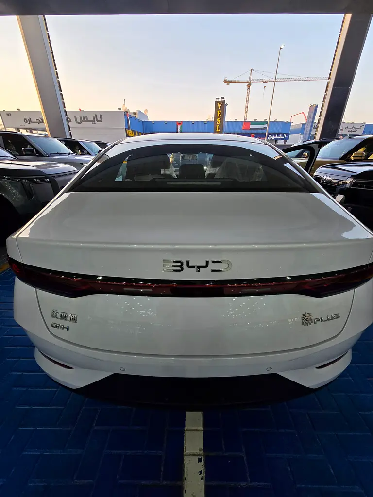 BYD Qin Plus DM-i 55KM Leading - Image 4