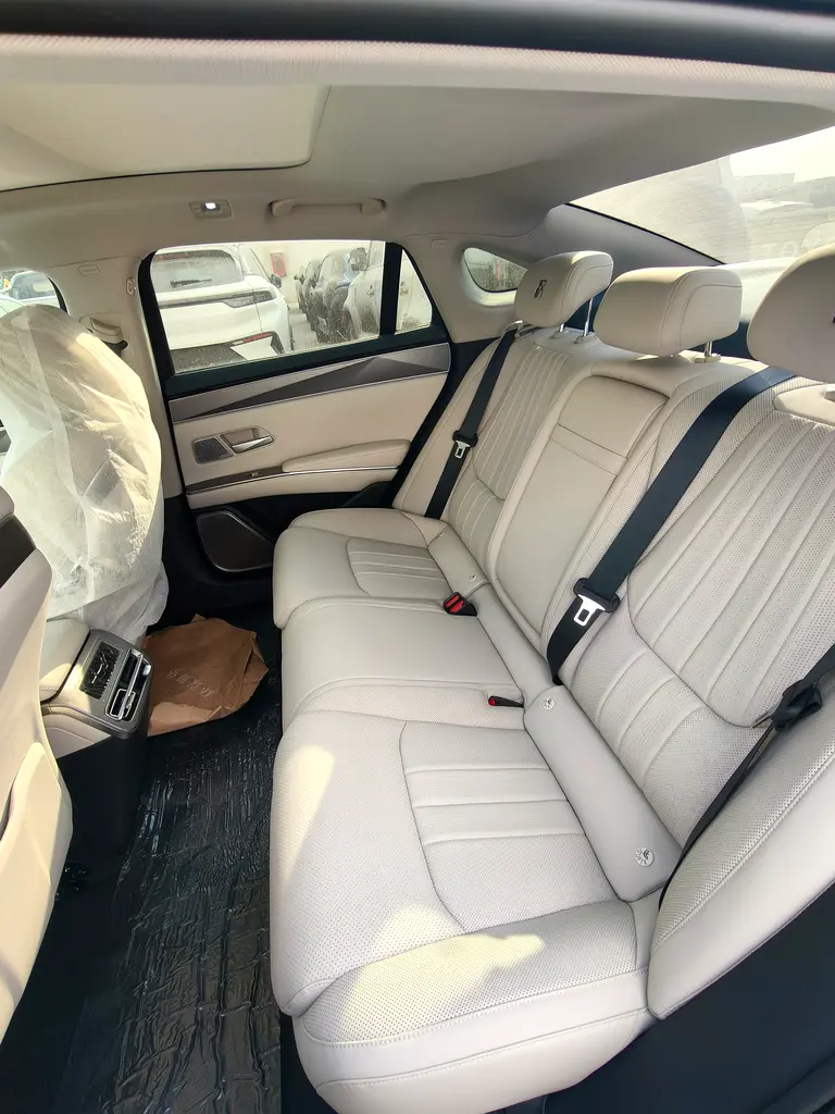 2025 BYD Han L EV 701KM Premium | Laser Radar | Luxury Electric Sedan - Image 10