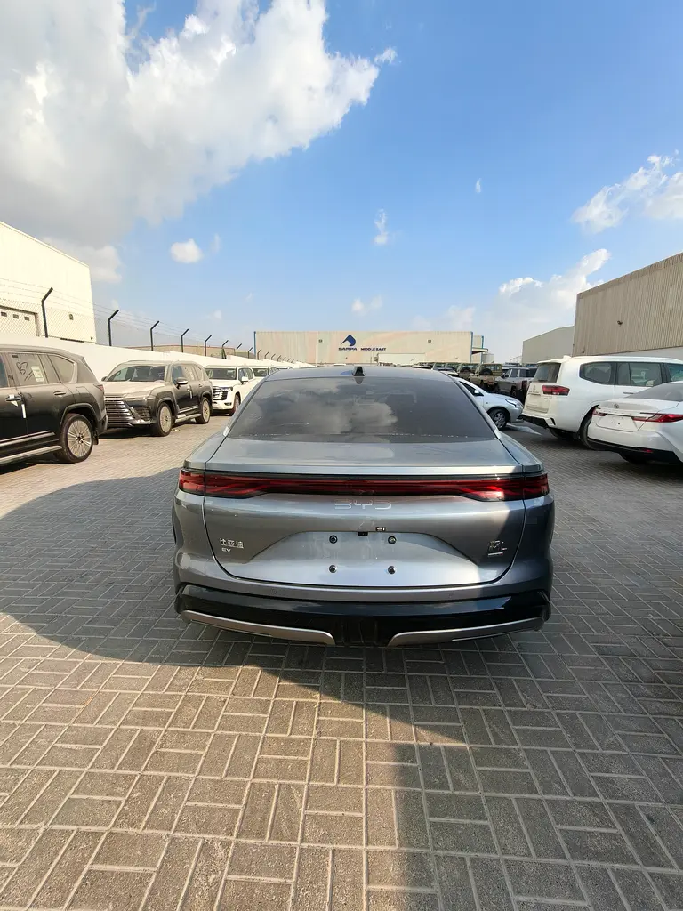 2025 BYD Han L EV 701KM Premium | Laser Radar | Luxury Electric Sedan - Image 5