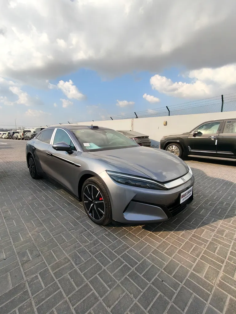 2025 BYD Han L EV 701KM Premium | Laser Radar | Luxury Electric Sedan - Image 6