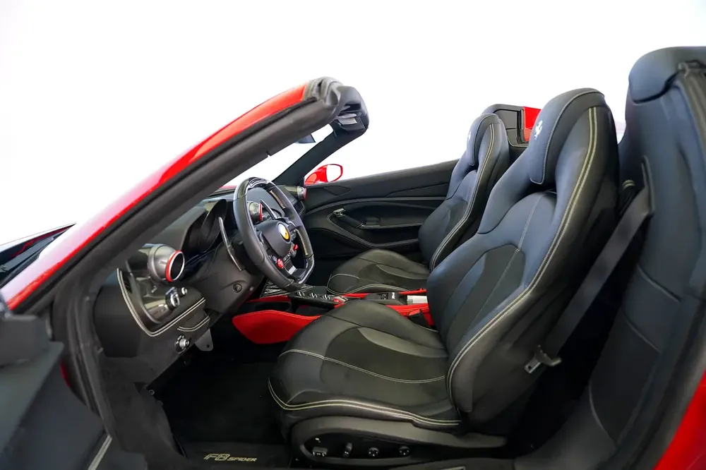 F8 SPIDER | CARBON INTERIOR | CARBON EXTERIOR | SERVICE CONTRAT TILL JULY 2029 - Image 12