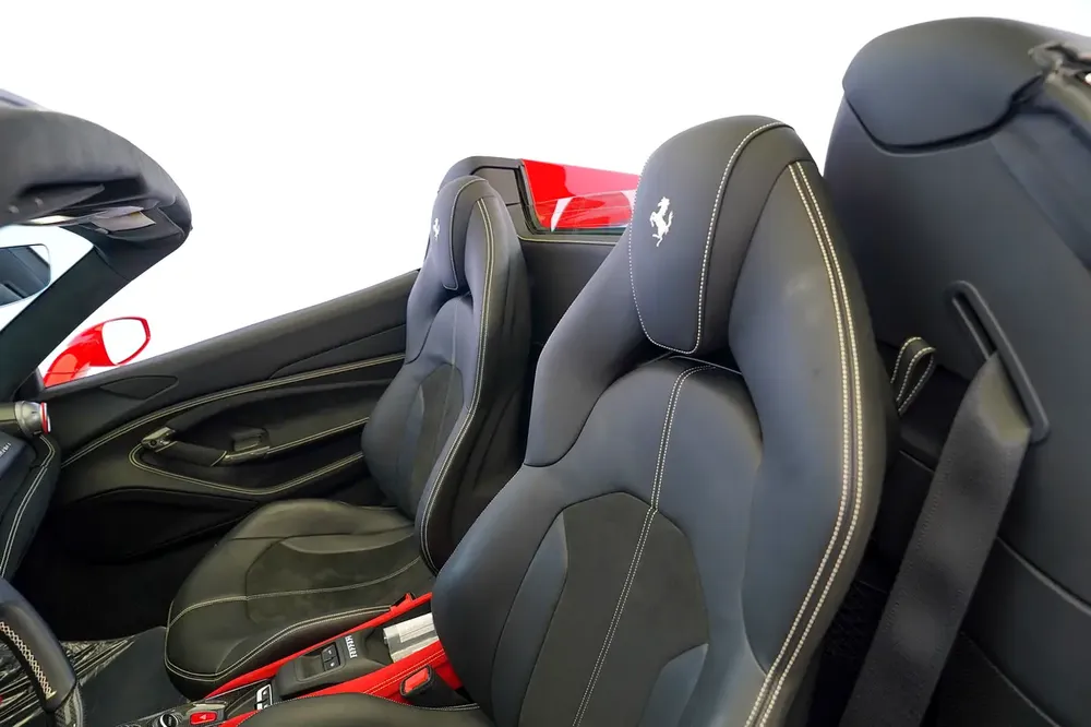 F8 SPIDER | CARBON INTERIOR | CARBON EXTERIOR | SERVICE CONTRAT TILL JULY 2029 - Image 13