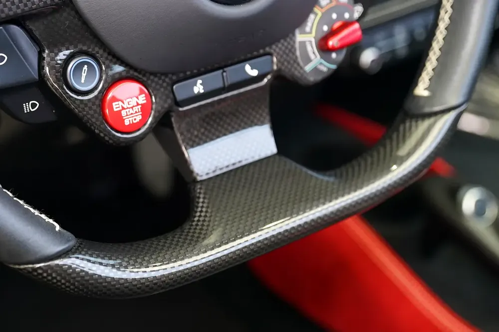 F8 SPIDER | CARBON INTERIOR | CARBON EXTERIOR | SERVICE CONTRAT TILL JULY 2029 - Image 18