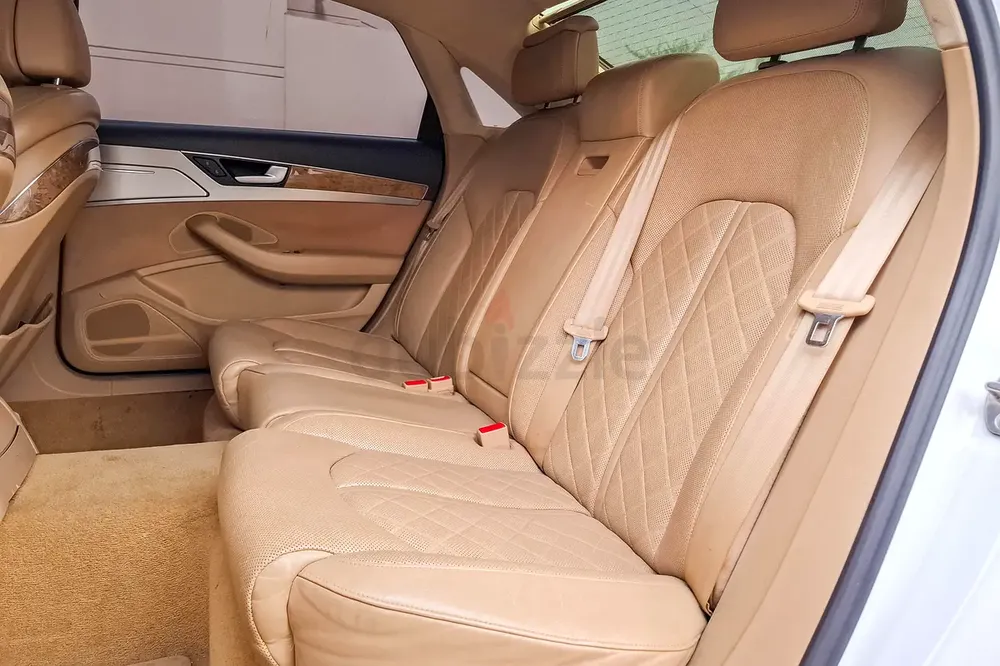 Inspected Car | 2013 Audi A8  | GCC Specs | Ref#406100 - Image 12