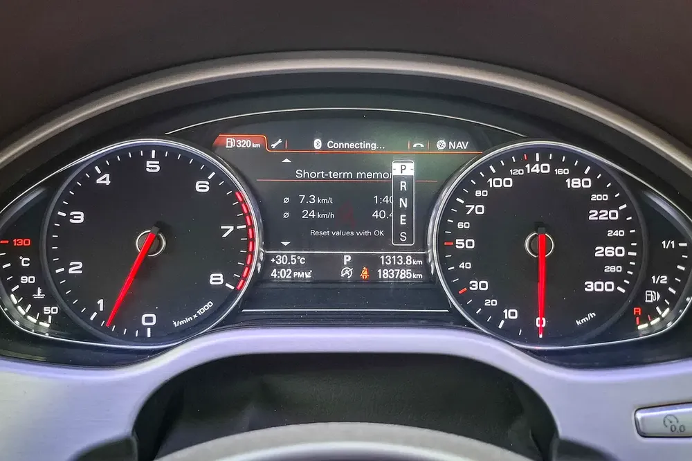 Inspected Car | 2013 Audi A8  | GCC Specs | Ref#406100 - Image 14