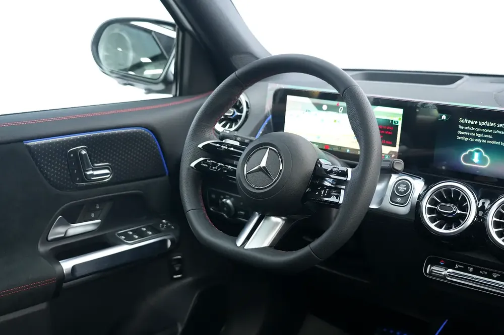 Summer Offer | Mercedes-Benz GLB 200 SUV | 2025 GCC 0km | Agency Warrany - Image 15