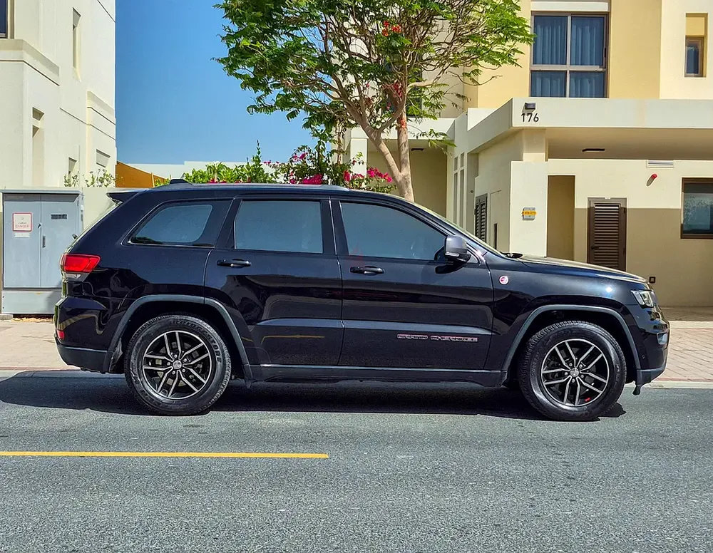 AED 1084/month | 2017 Jeep Grand Cherokee  | GCC Specs | Ref#467477 - Image 4