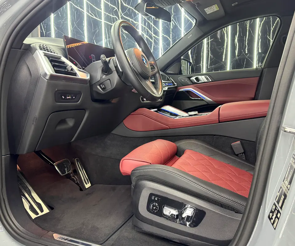 2024 BMW X6 M40i, 2028 BMW Warranty + Service Pack, Fully Loaded, Very Low Kms, GCC - Image 10