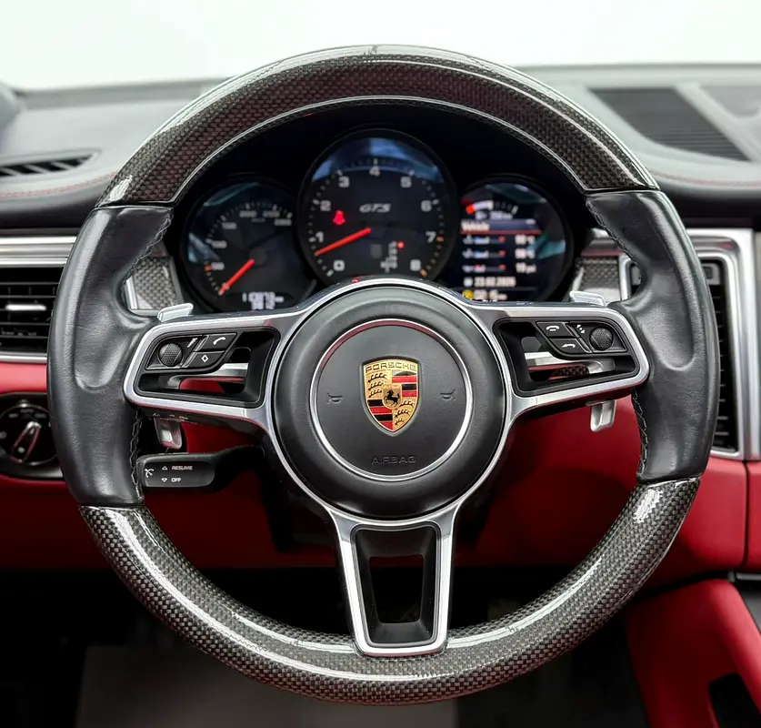 2017 Porsche Macan GTS, 2027 Porsche Warranty, Full Porsche Service History, Fully Loaded, GCC - Image 15