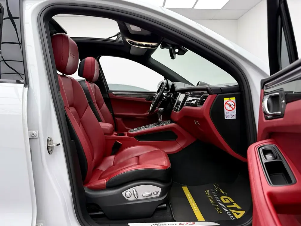 2017 Porsche Macan GTS, 2027 Porsche Warranty, Full Porsche Service History, Fully Loaded, GCC - Image 9