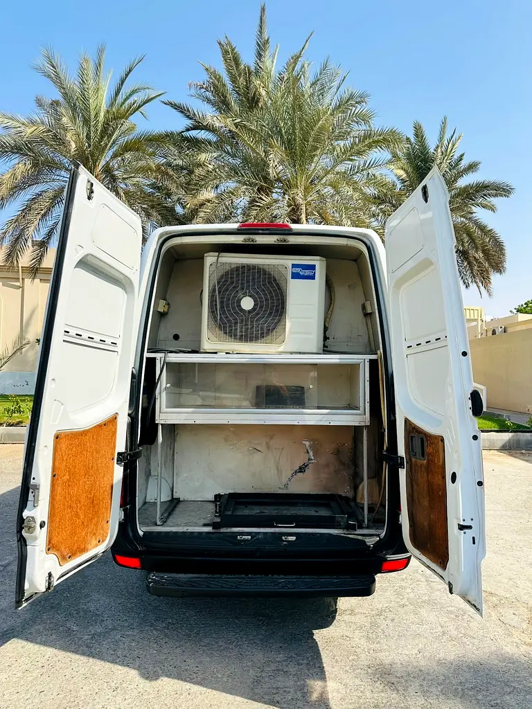 Mercedes Benz Sprinter 2016 Caravan Pet Grooming - Image 13