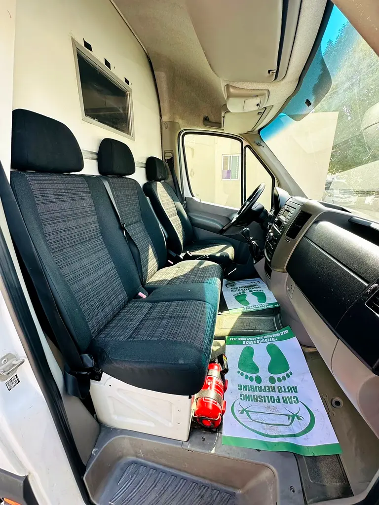 Mercedes Benz Sprinter 2016 Caravan Pet Grooming - Image 5