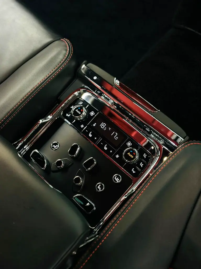 Bentley Mulsanne Special Edition 2016 - GCC Specs - Pristine Condition - Image 15