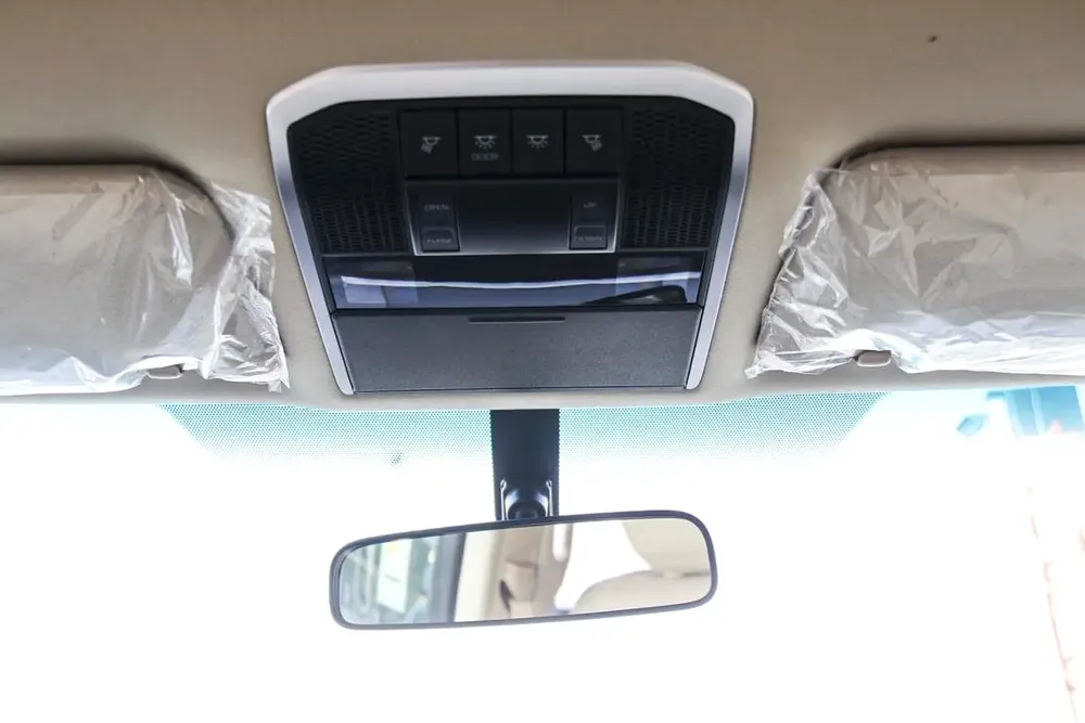 LAND CRUISER GXR V6 TURBO AX2-310 2026 - Export - Image 13