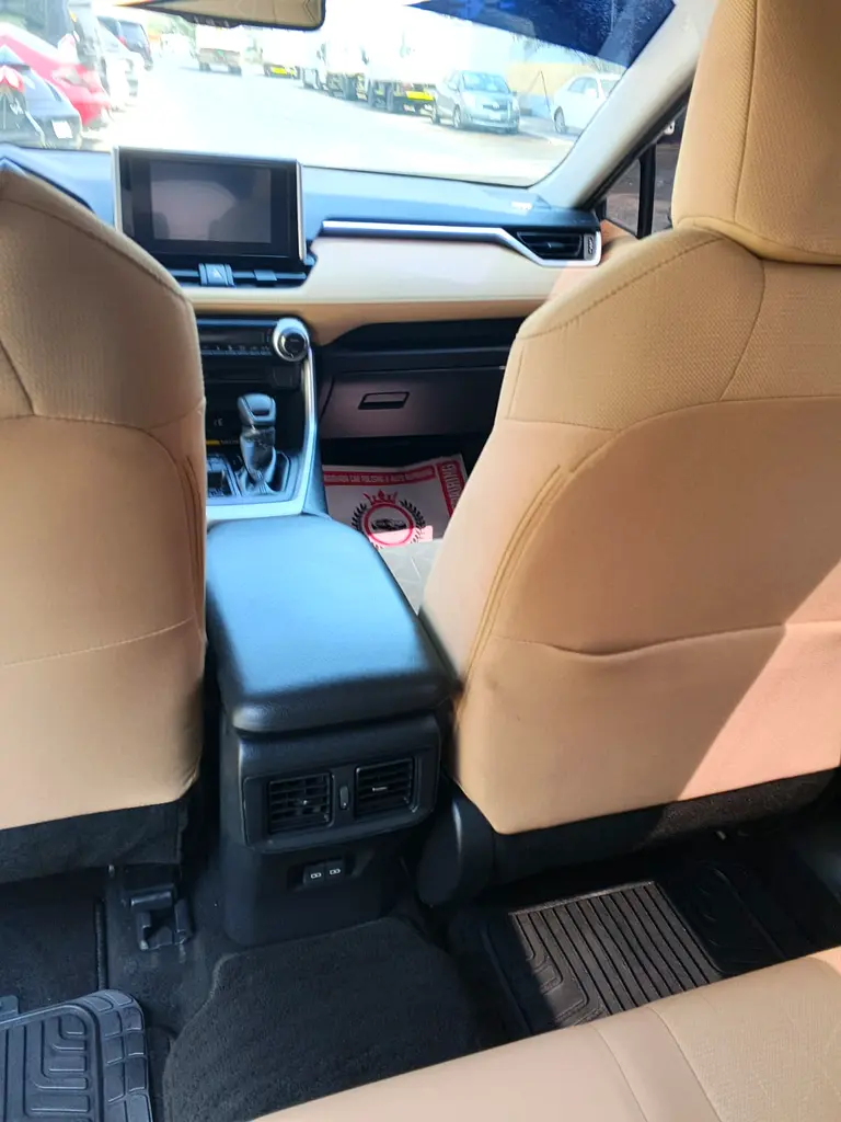 Toyota RAV4 GXR 2024 GCC Specs - Image 11